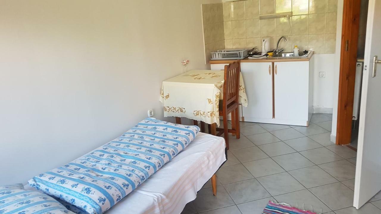 Petra Apartmanok ヴェラム エクステリア 写真
